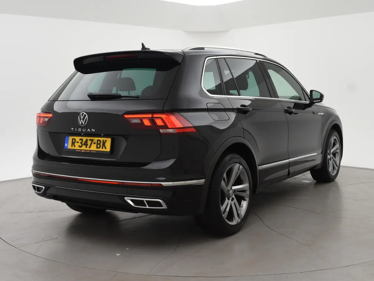 1.5 TSI R-LINE + VIRTUAL COCKPIT | ADAPTIVE CRUISE | 19 INCH