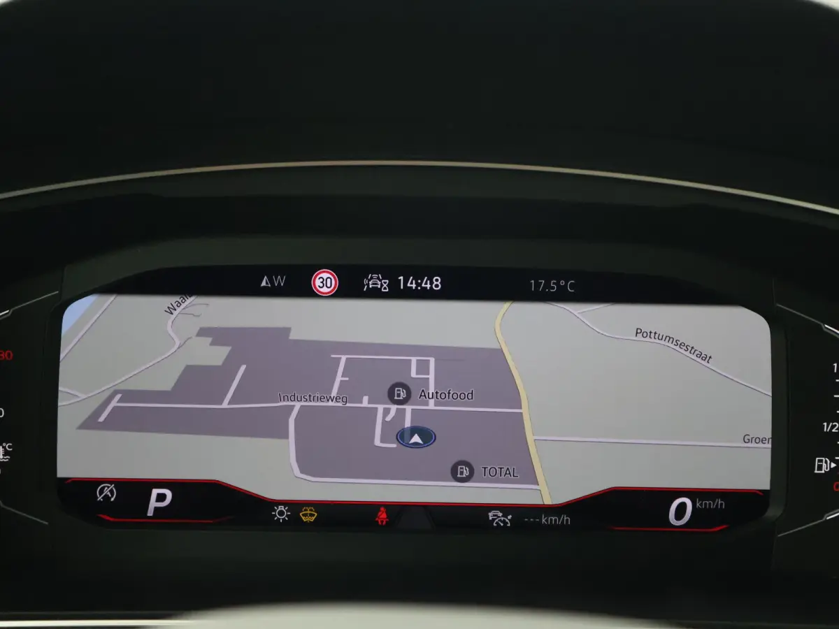 1.5 TSI R-LINE + VIRTUAL COCKPIT | ADAPTIVE CRUISE | 19 INCH