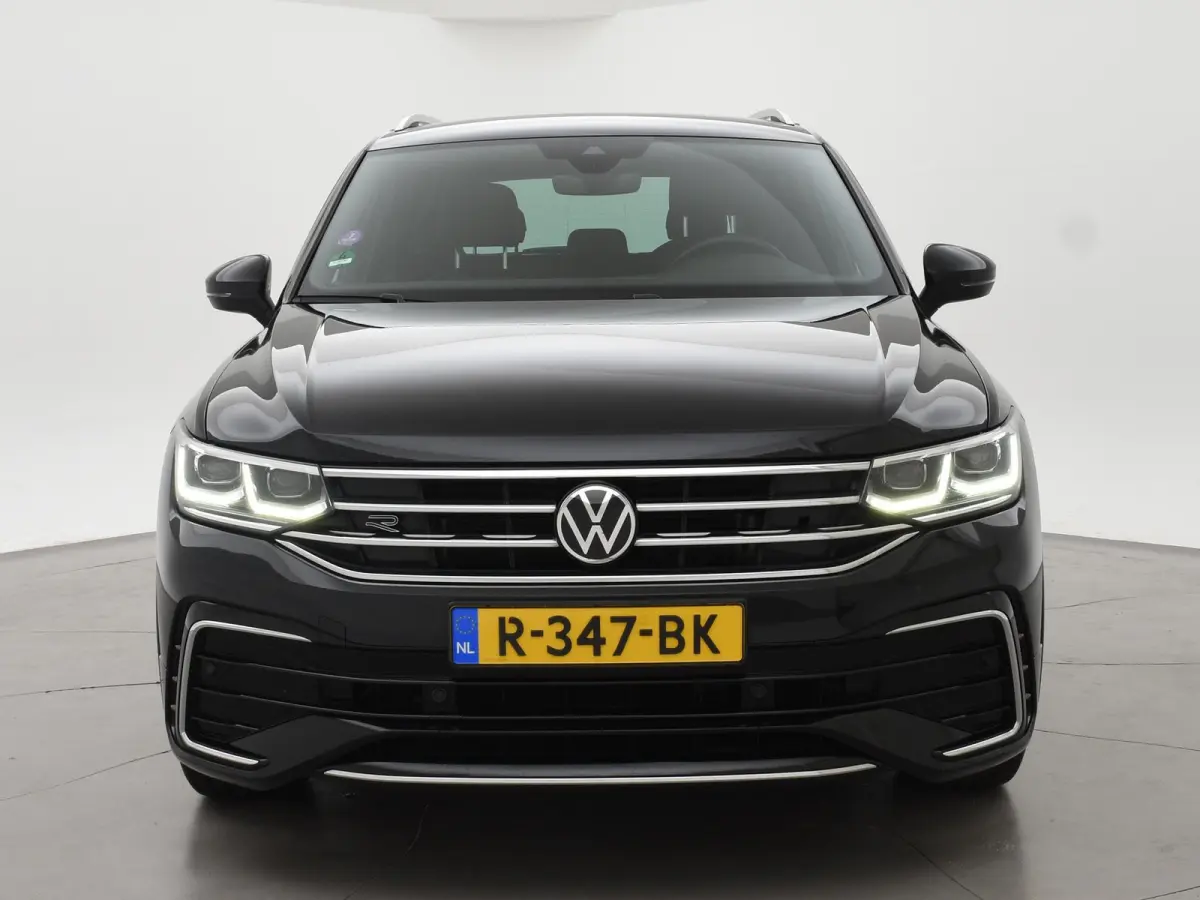 1.5 TSI R-LINE + VIRTUAL COCKPIT | ADAPTIVE CRUISE | 19 INCH