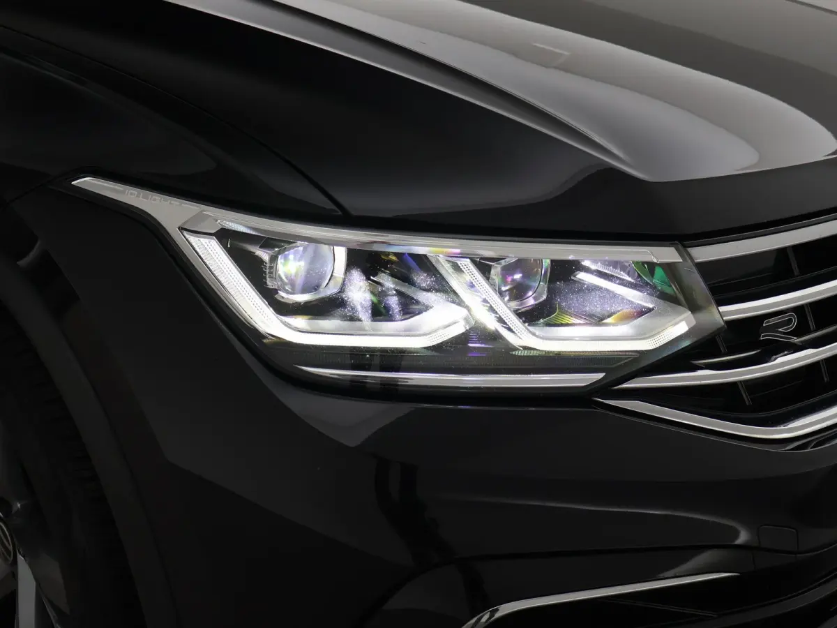 1.5 TSI R-LINE + VIRTUAL COCKPIT | ADAPTIVE CRUISE | 19 INCH
