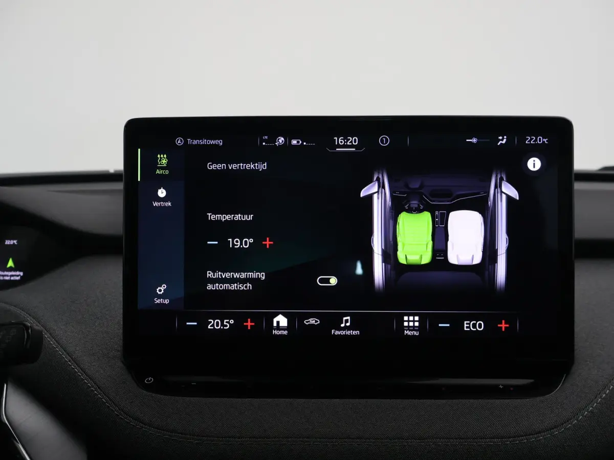 60 + SFEERVERLICHTING | APPLE CARPLAY | ANDROID AUTO | DAB