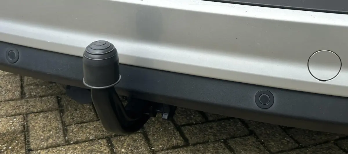 1.0 Titanium 125PK | D-Riem is Vervangen | Onderhoudshistorie | Trekhaak | Achteruitrijcamera | 18 Inch Michelin | Elektrische Achterklep | Elektrische Stoel | Stoelverwarming | Stuurverwarm