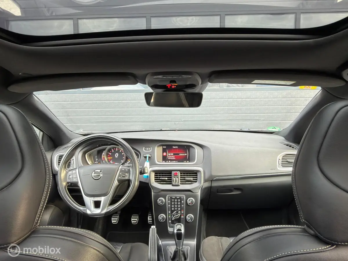2.0 T3 R-Design | Pano | Cruise | Alcanta