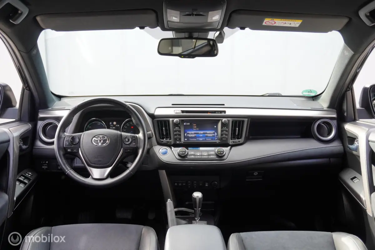 2.5 Hybrid AWD Style 64.181 KM