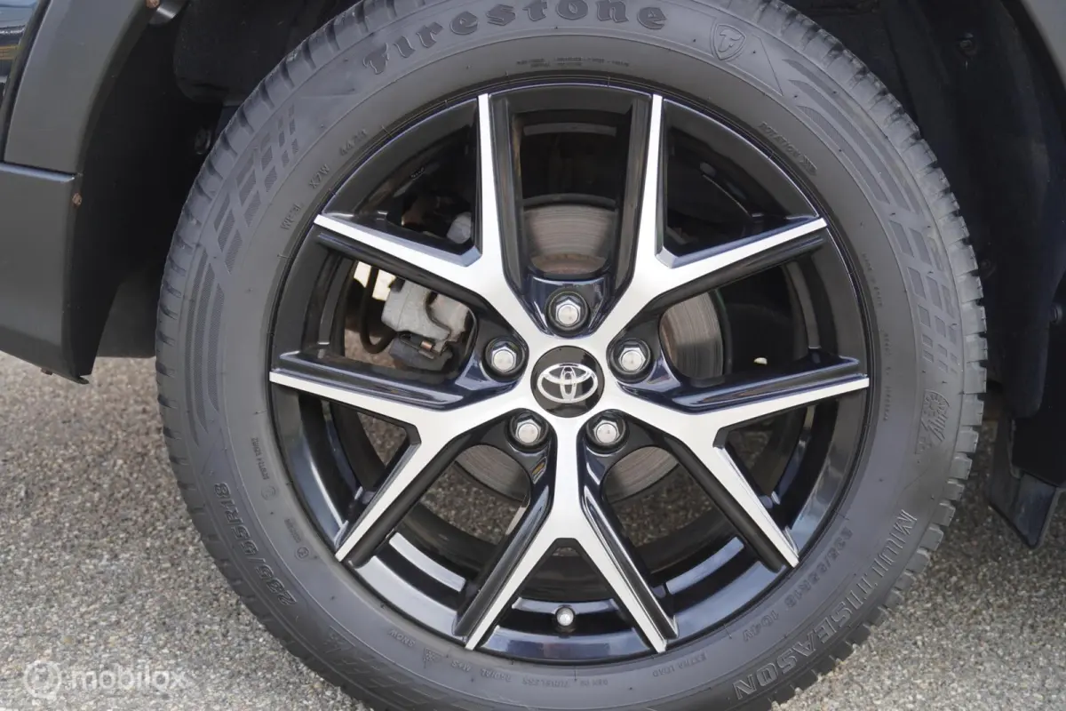 2.5 Hybrid AWD Style 64.181 KM