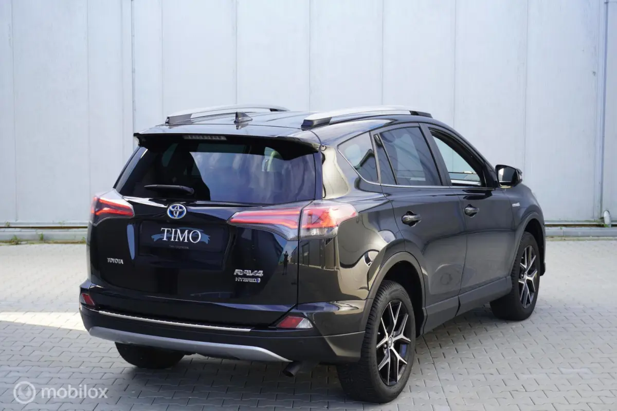 2.5 Hybrid AWD Style 64.181 KM