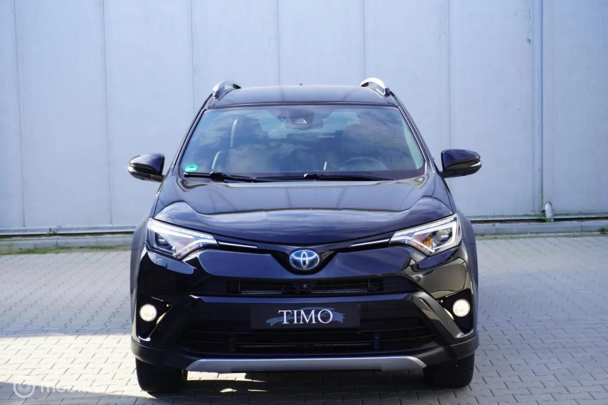 2.5 Hybrid AWD Style 64.181 KM