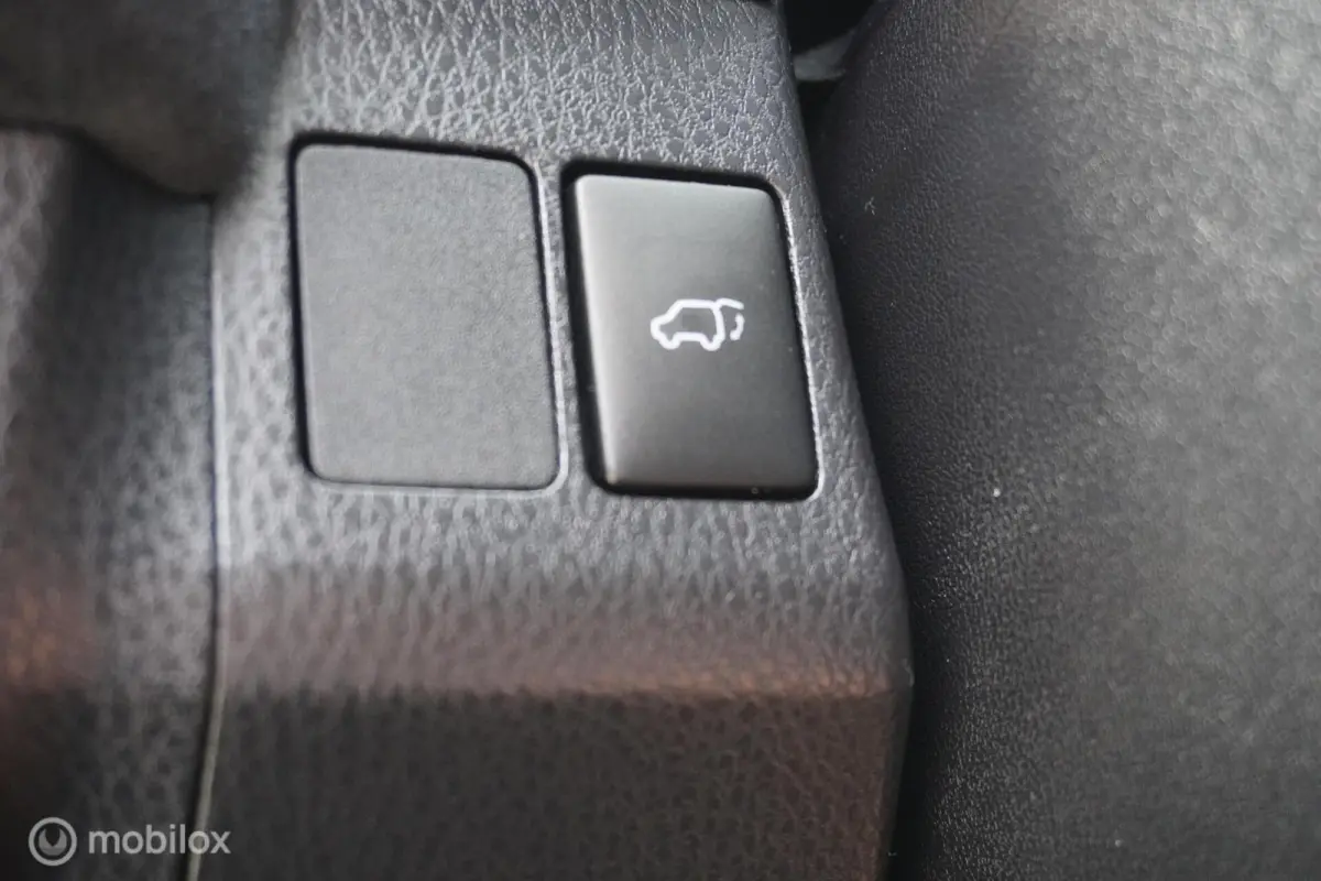 2.5 Hybrid AWD Style 64.181 KM