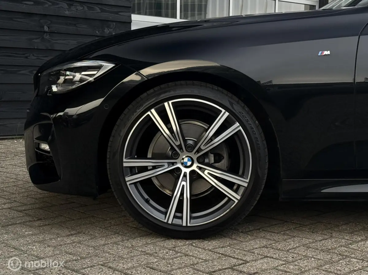 320i High Executive | M-Sport | Pano | Leder