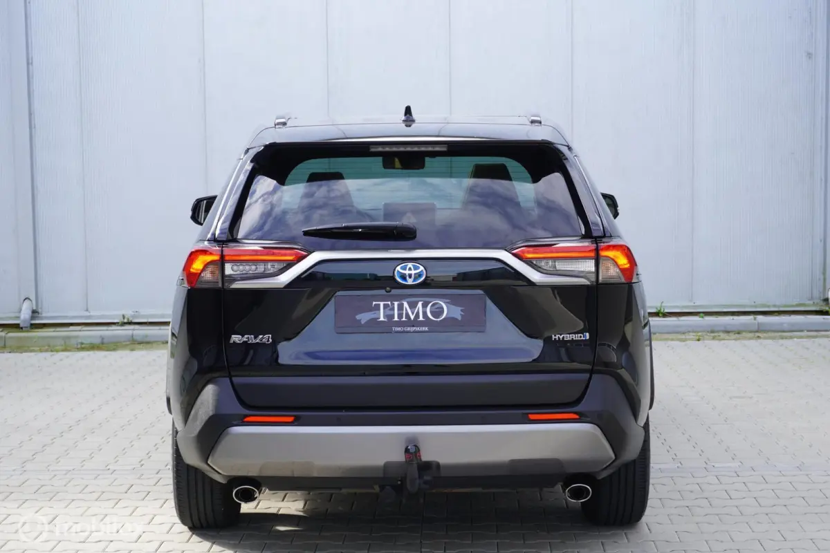 2.5 Hybrid AWD Executive