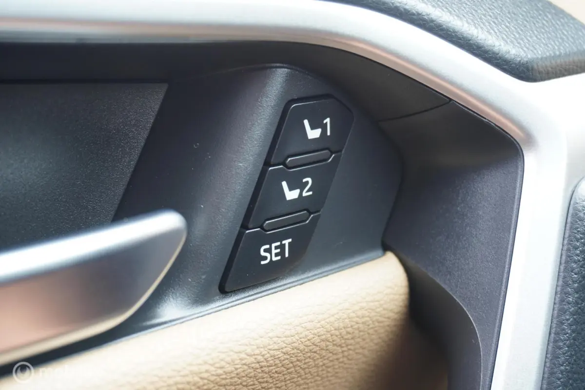 2.5 Hybrid AWD Executive