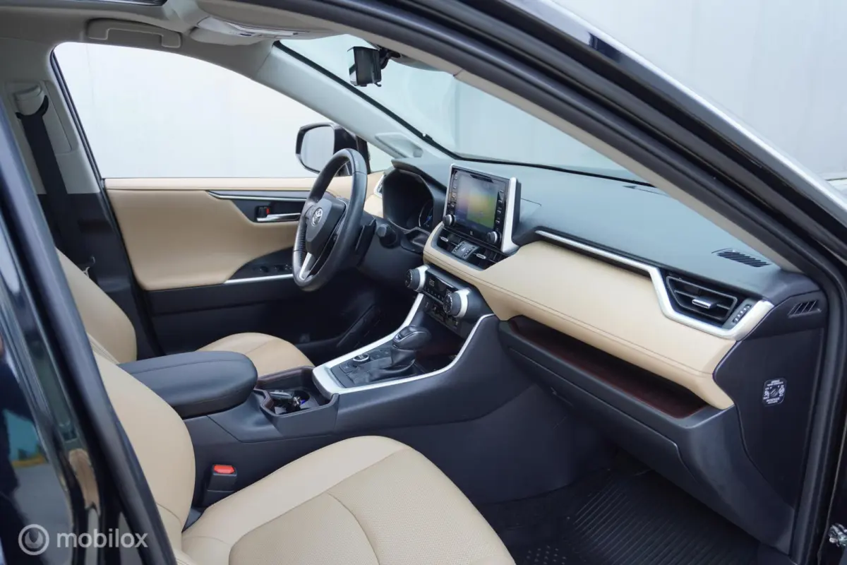 2.5 Hybrid AWD Executive