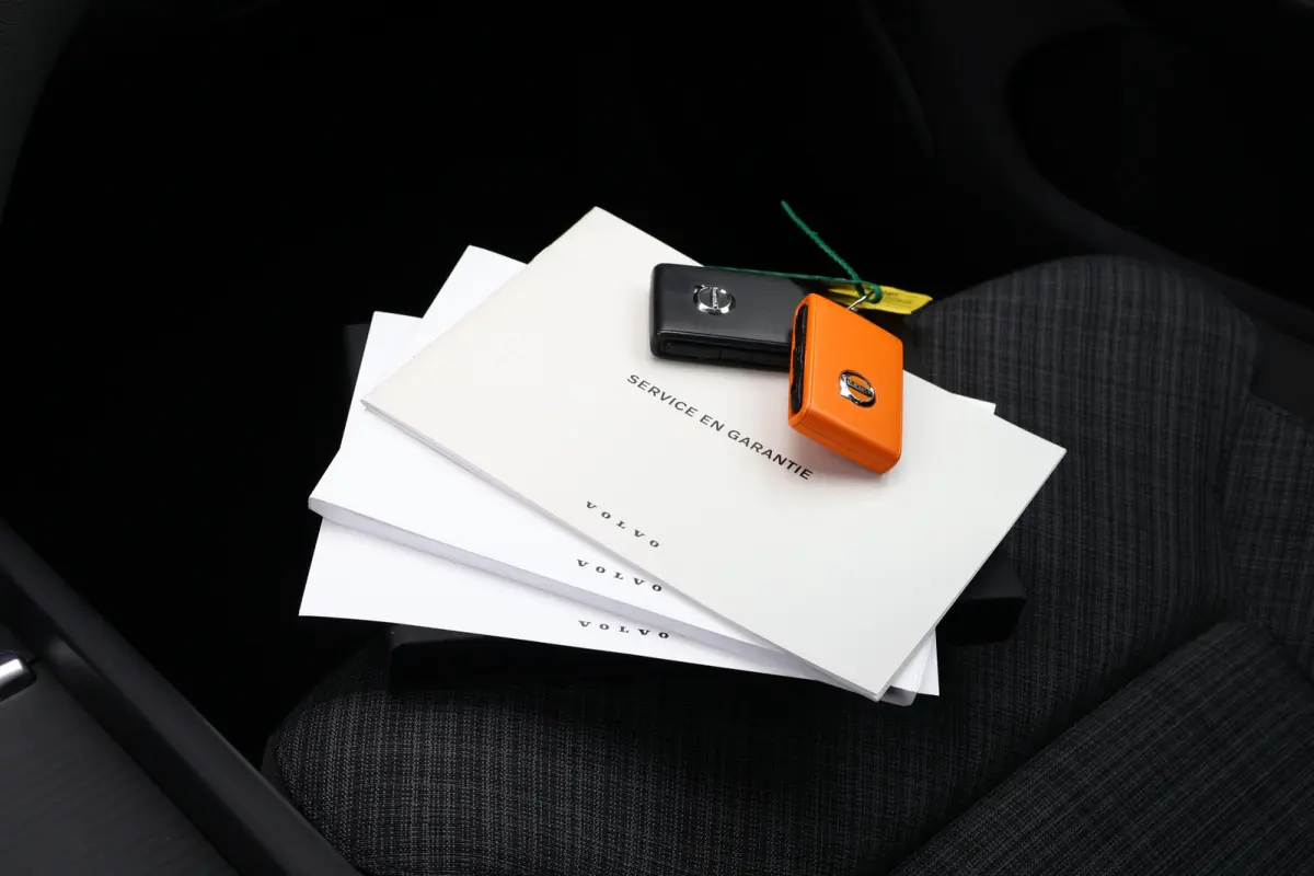 2.0 B3 Momentum Advantage | Camera | Apple Carplay / Android Auto