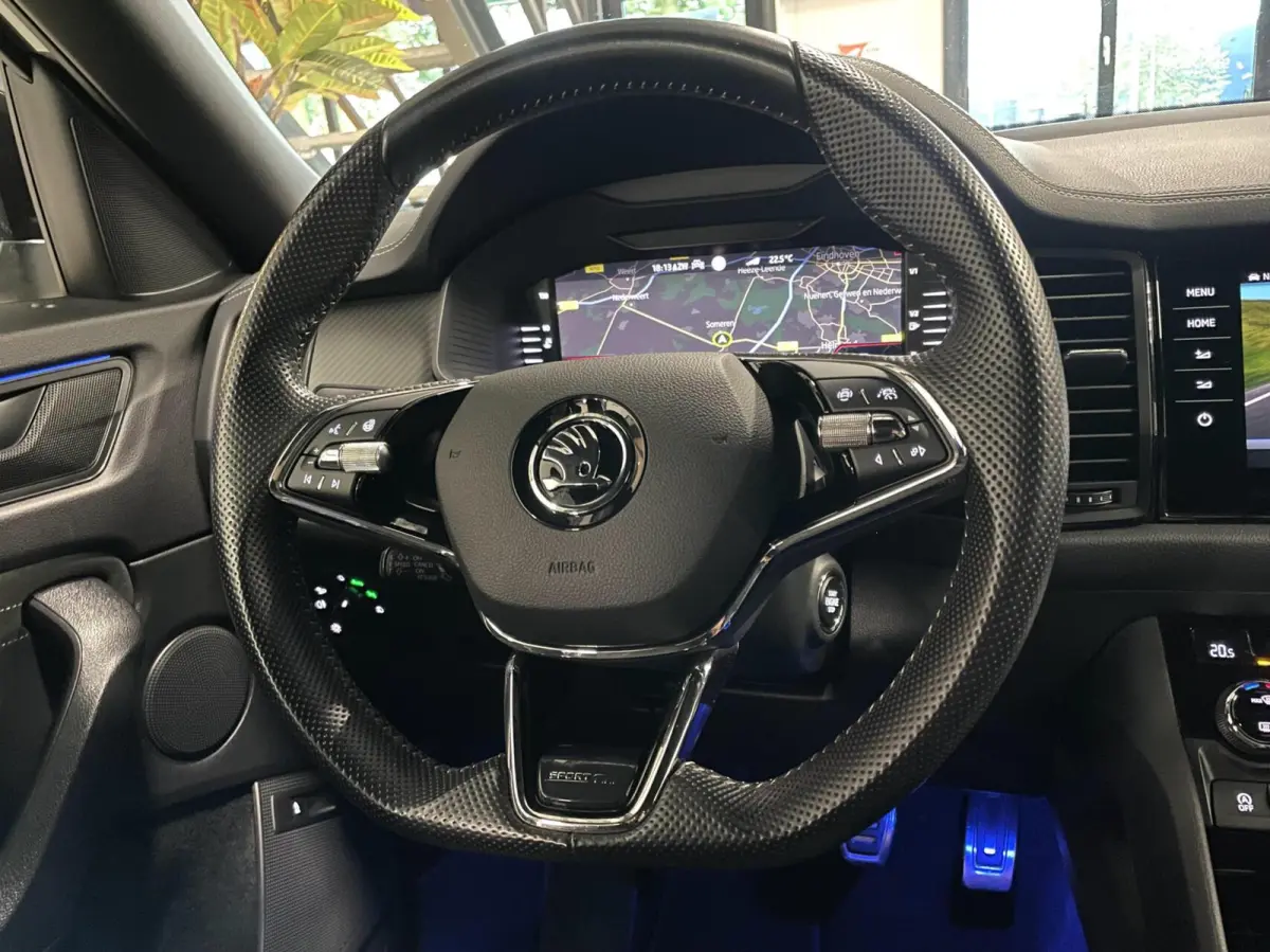 1.5 TSI Sportline 7p. Cam/ Leder/ 19”/ Memo/ Trekhaak