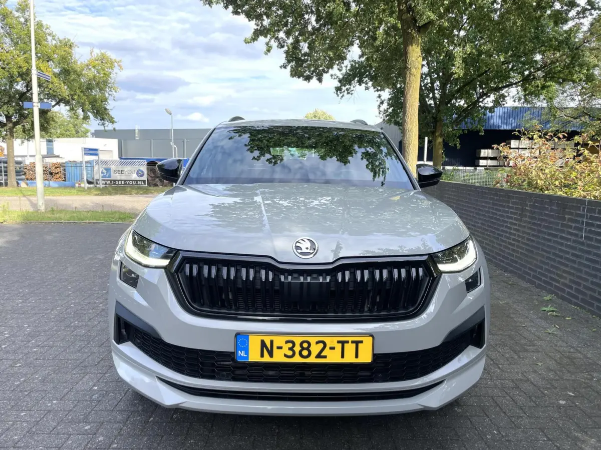 1.5 TSI Sportline 7p. Cam/ Leder/ 19”/ Memo/ Trekhaak