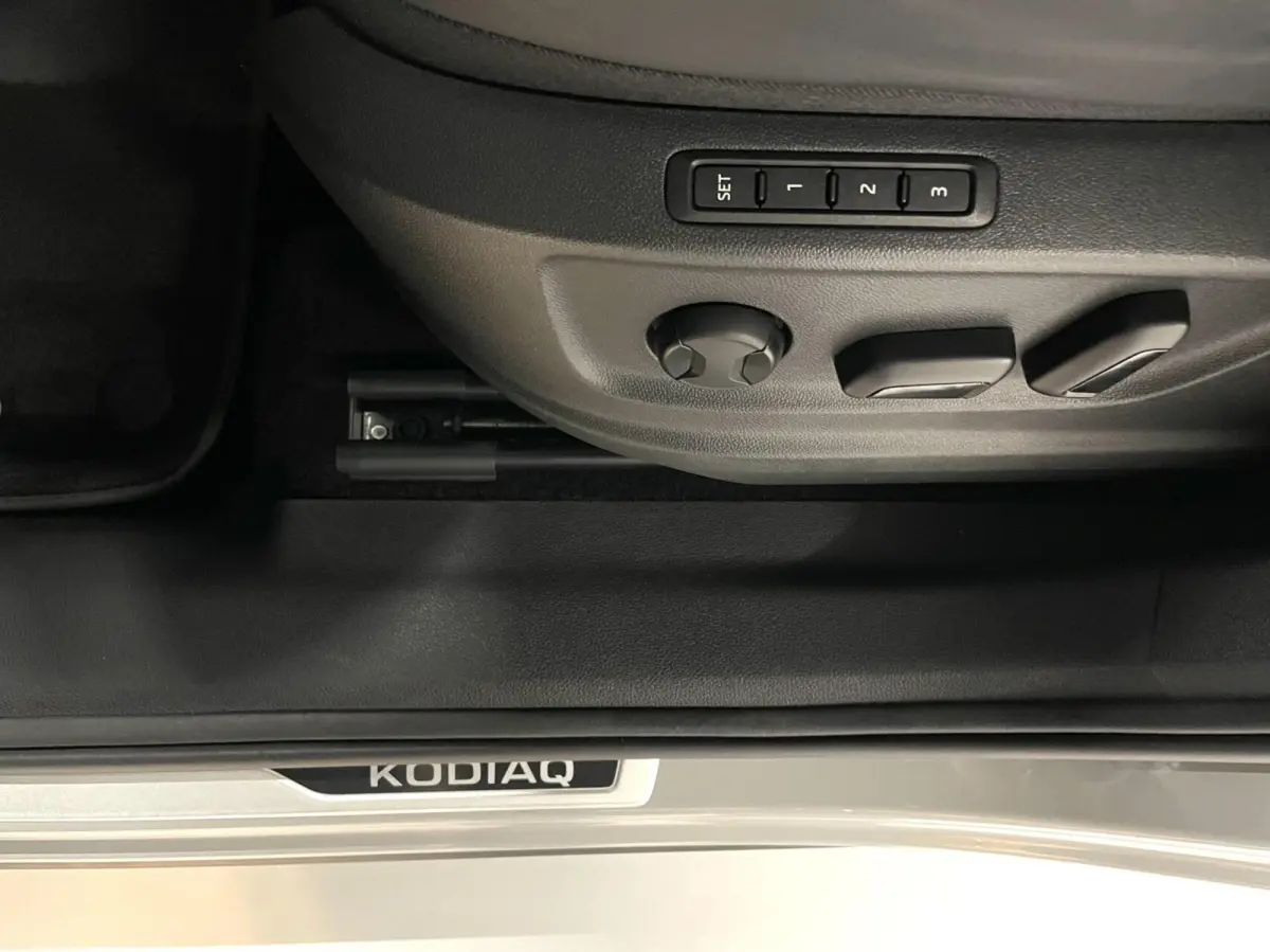 1.5 TSI Sportline 7p. Cam/ Leder/ 19”/ Memo/ Trekhaak