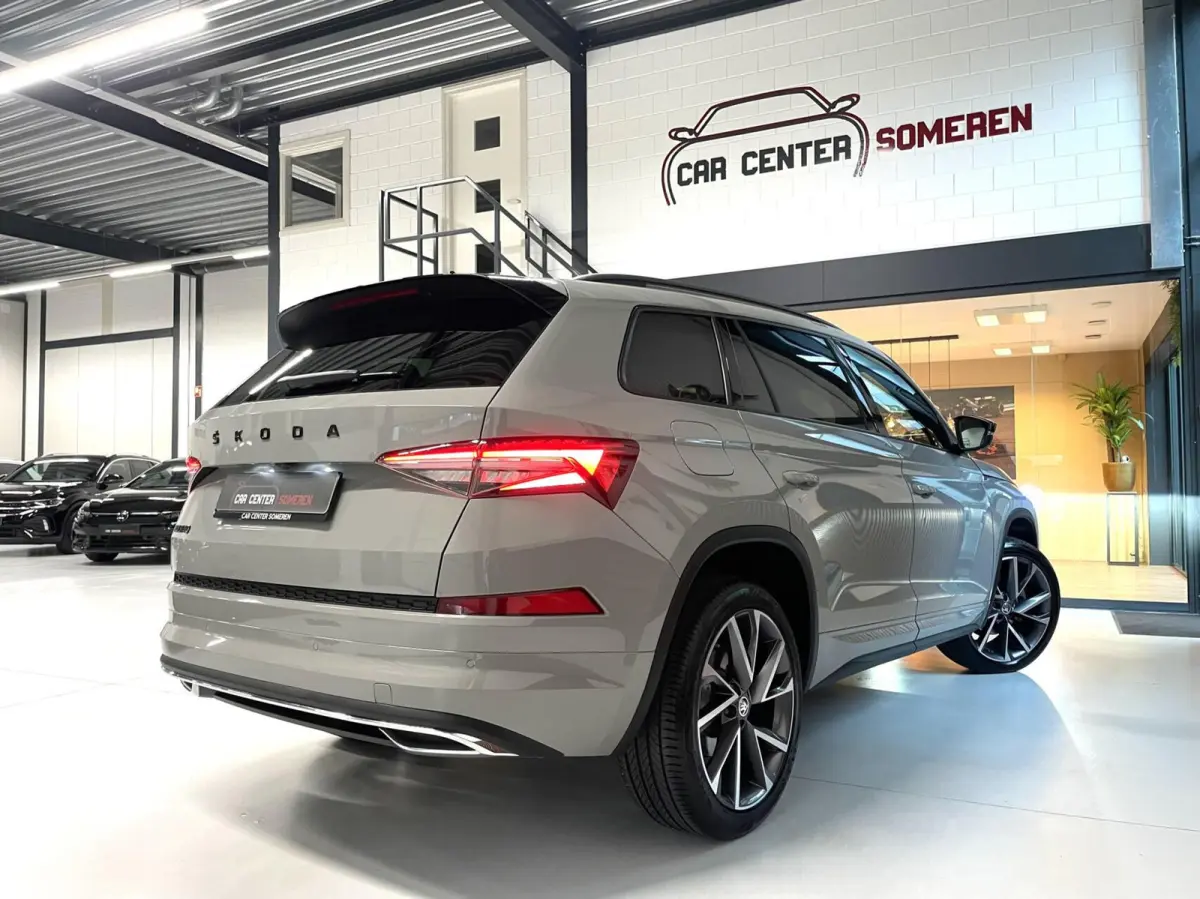 1.5 TSI Sportline 7p. Cam/ Leder/ 19”/ Memo/ Trekhaak