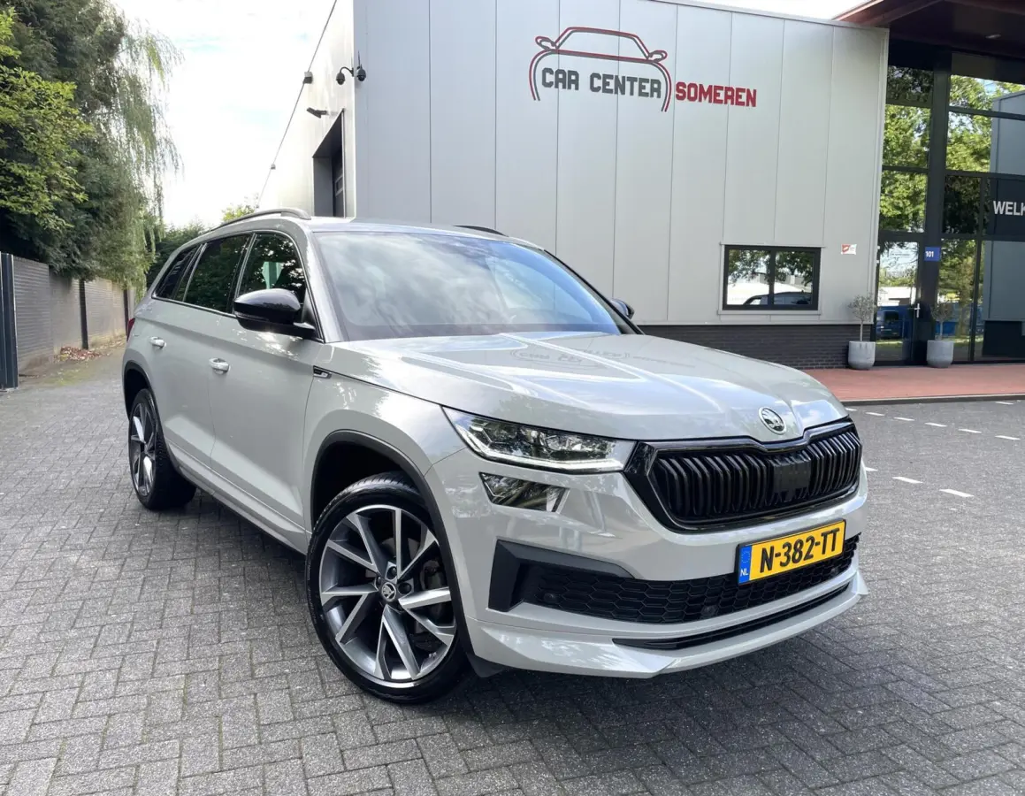 1.5 TSI Sportline 7p. Cam/ Leder/ 19”/ Memo/ Trekhaak