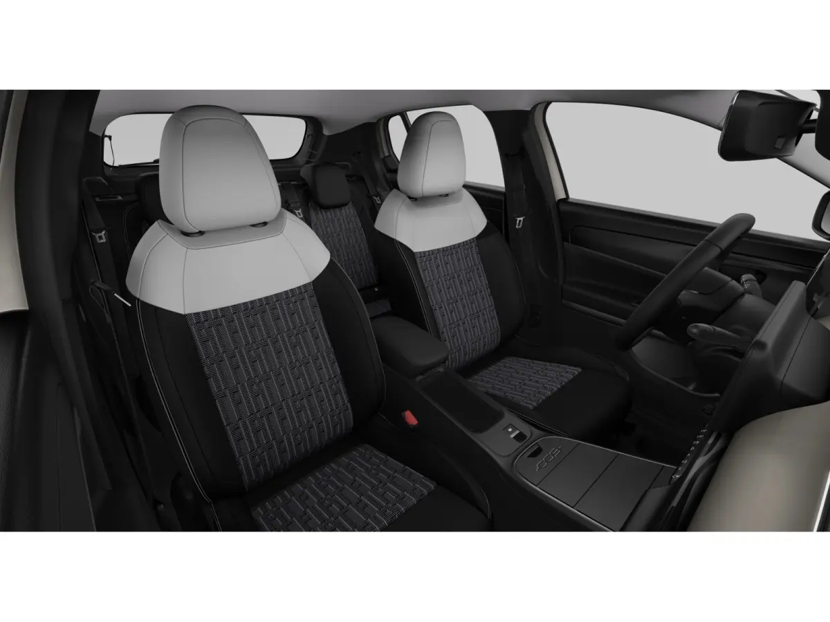 ICON | 10,25" touchscreen radio met Bluetooth, DAB & USB | 17” lichtmetalen velgen Diamond Cut (215/60 R17) | Automatische airconditioning