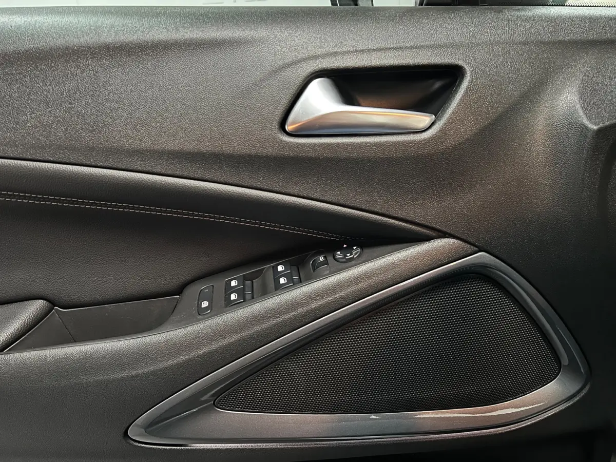 1.2 Turbo Elegance NAVIGATIE / XENON / NAP