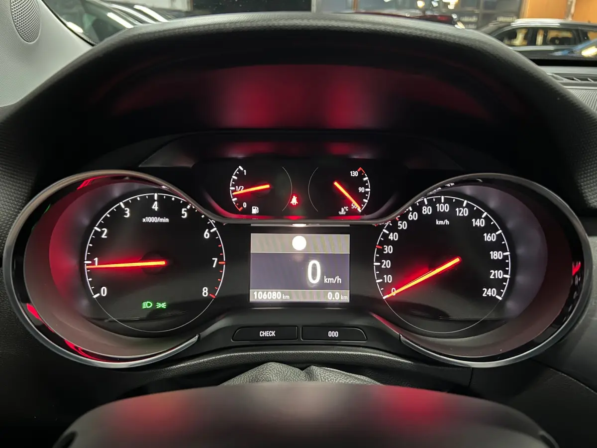 1.2 Turbo Elegance NAVIGATIE / XENON / NAP