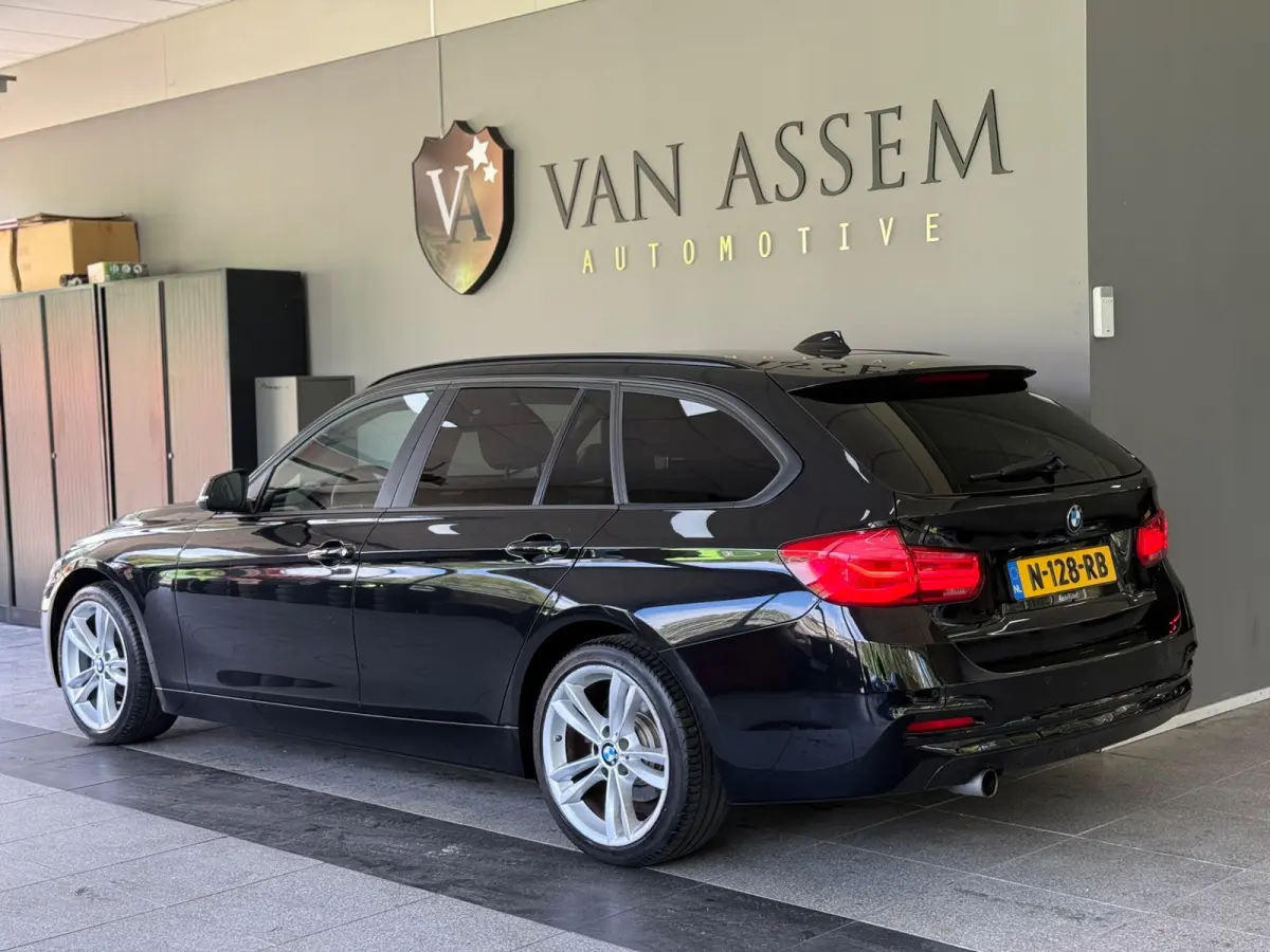 318i Edition Luxury Line Purity Executive