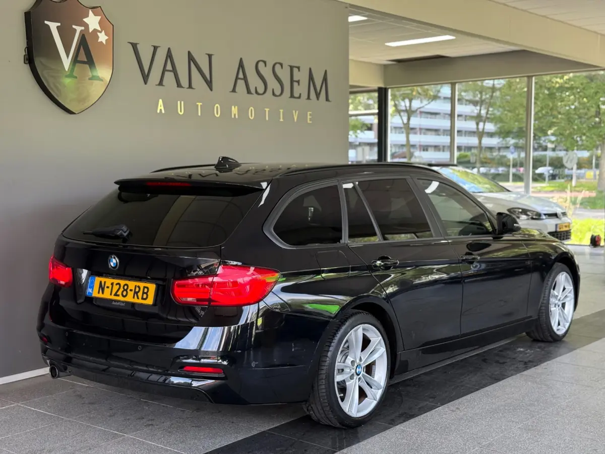 318i Edition Luxury Line Purity Executive