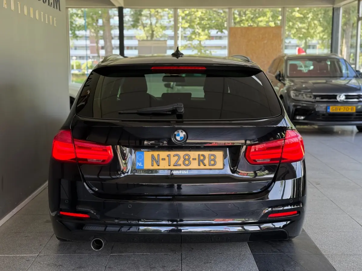 318i Edition Luxury Line Purity Executive