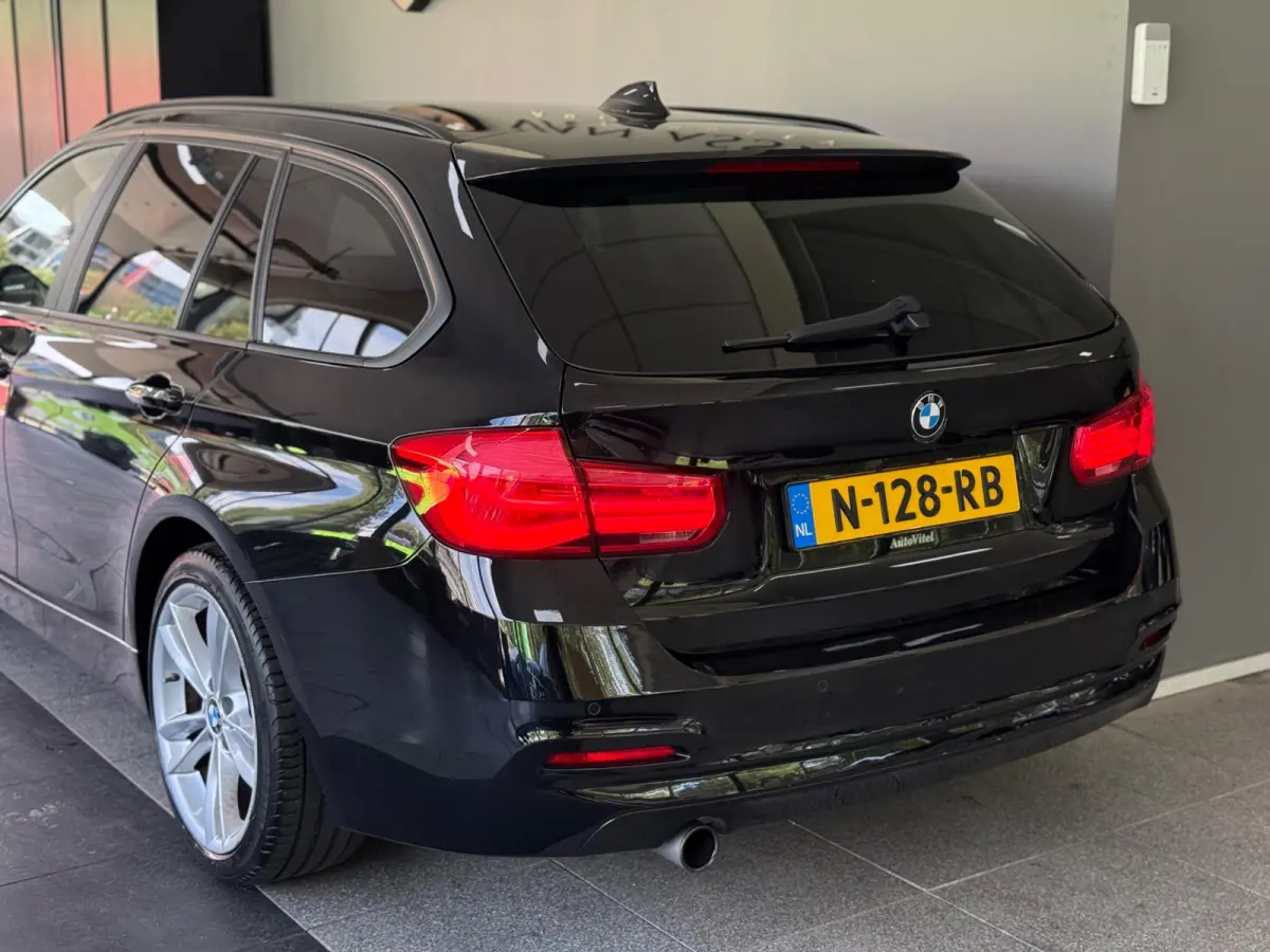 318i Edition Luxury Line Purity Executive