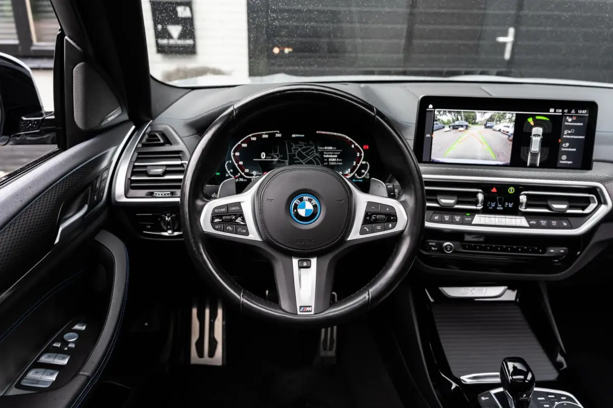 XDrive30e M-sport M Zetels Pano HU H&K Trekhaak
