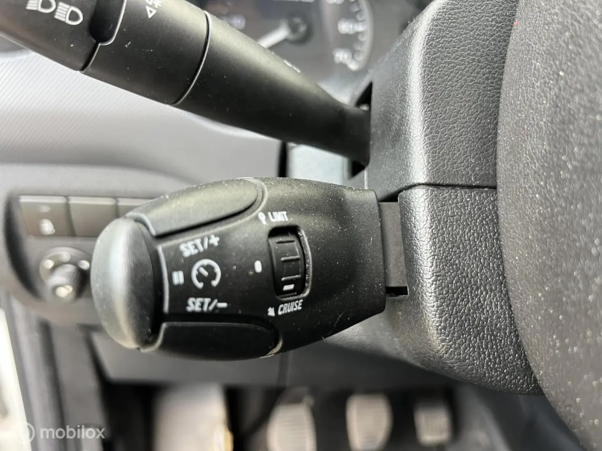1,6 VTI Club AIRCO +C controle