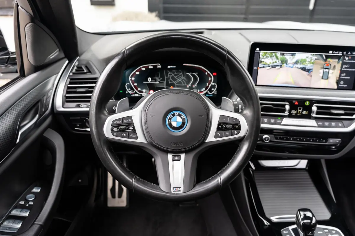 XDrive30e M-sport H&K 360 Pano HUD Trekhaak Memory