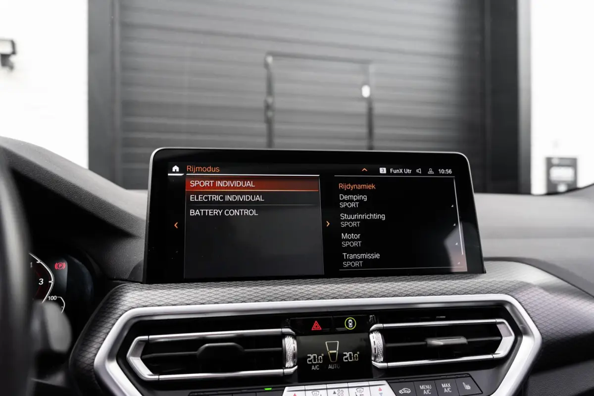XDrive30e M-sport H&K 360 Pano HUD Trekhaak Memory