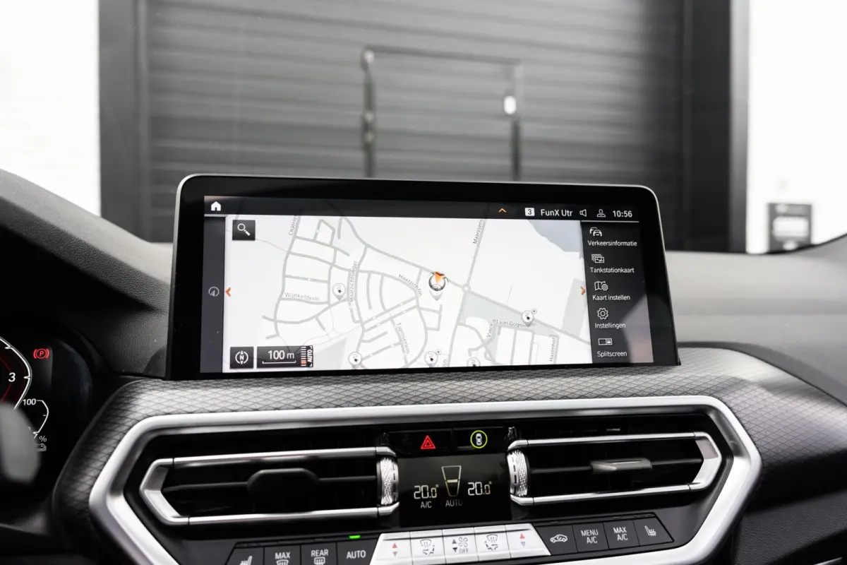 XDrive30e M-sport H&K 360 Pano HUD Trekhaak Memory