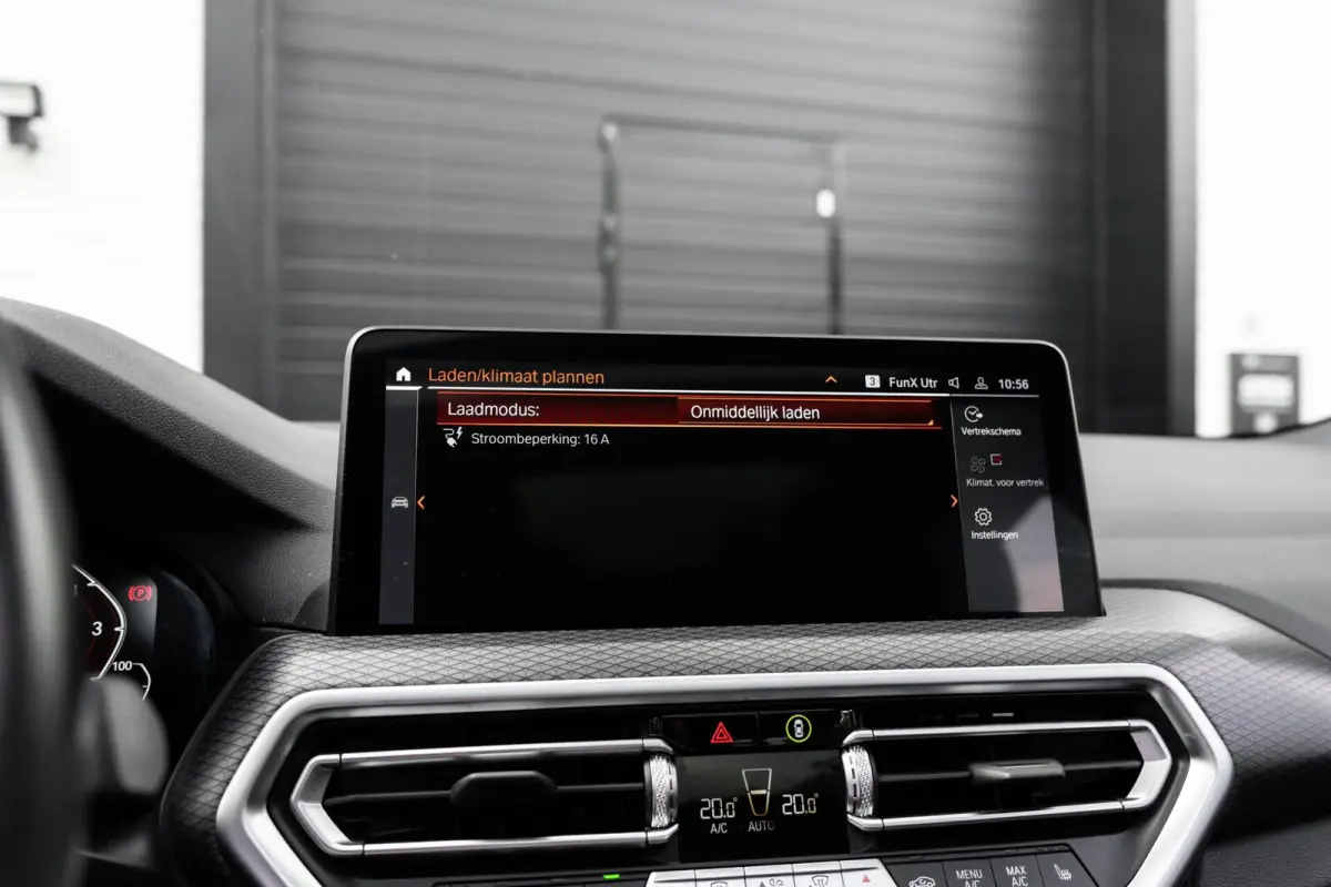 XDrive30e M-sport H&K 360 Pano HUD Trekhaak Memory