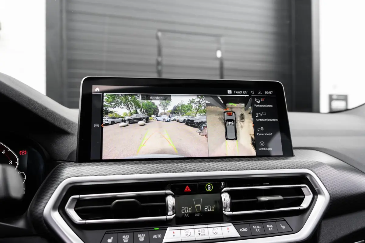 XDrive30e M-sport H&K 360 Pano HUD Trekhaak Memory