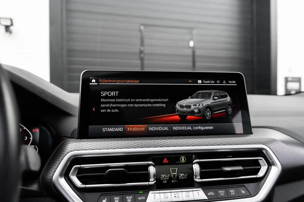 XDrive30e M-sport H&K 360 Pano HUD Trekhaak Memory