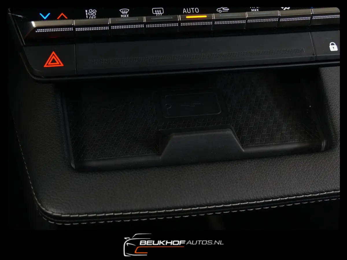 EV60 Optimum Charge Evolution Carplay