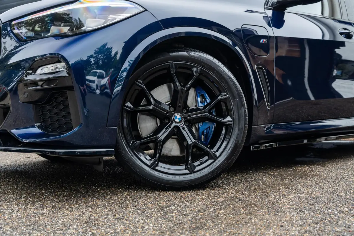 xDrive45e High Exec M H&K Sky Lounge Pano 360 Trekhaak