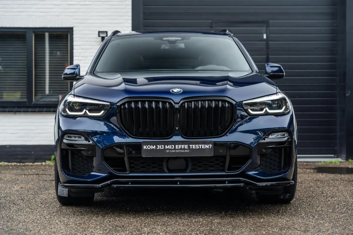 xDrive45e High Exec M H&K Sky Lounge Pano 360 Trekhaak