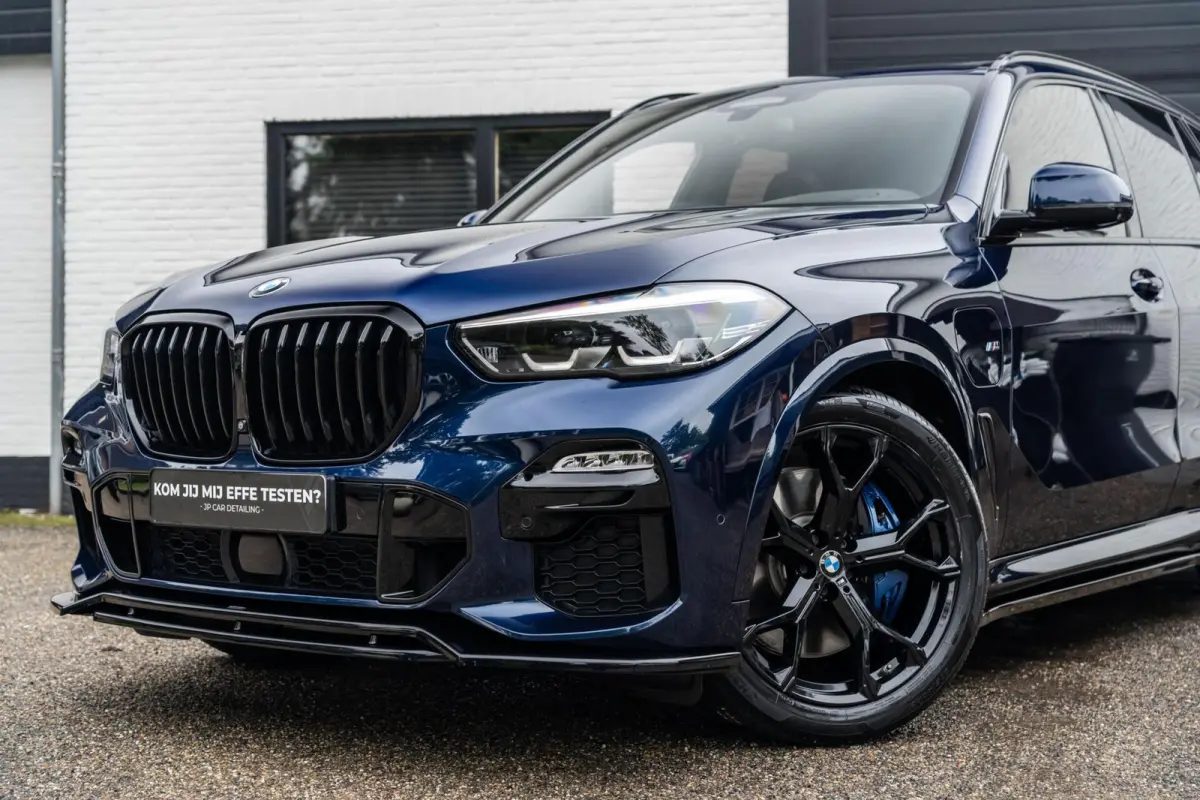 xDrive45e High Exec M H&K Sky Lounge Pano 360 Trekhaak