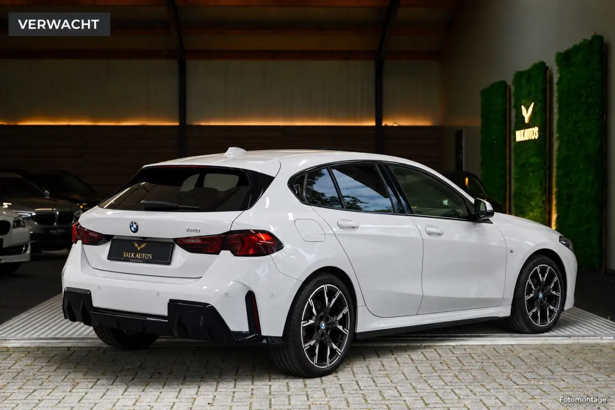 120 M-Sport - Head-up - 360° - Mokka
