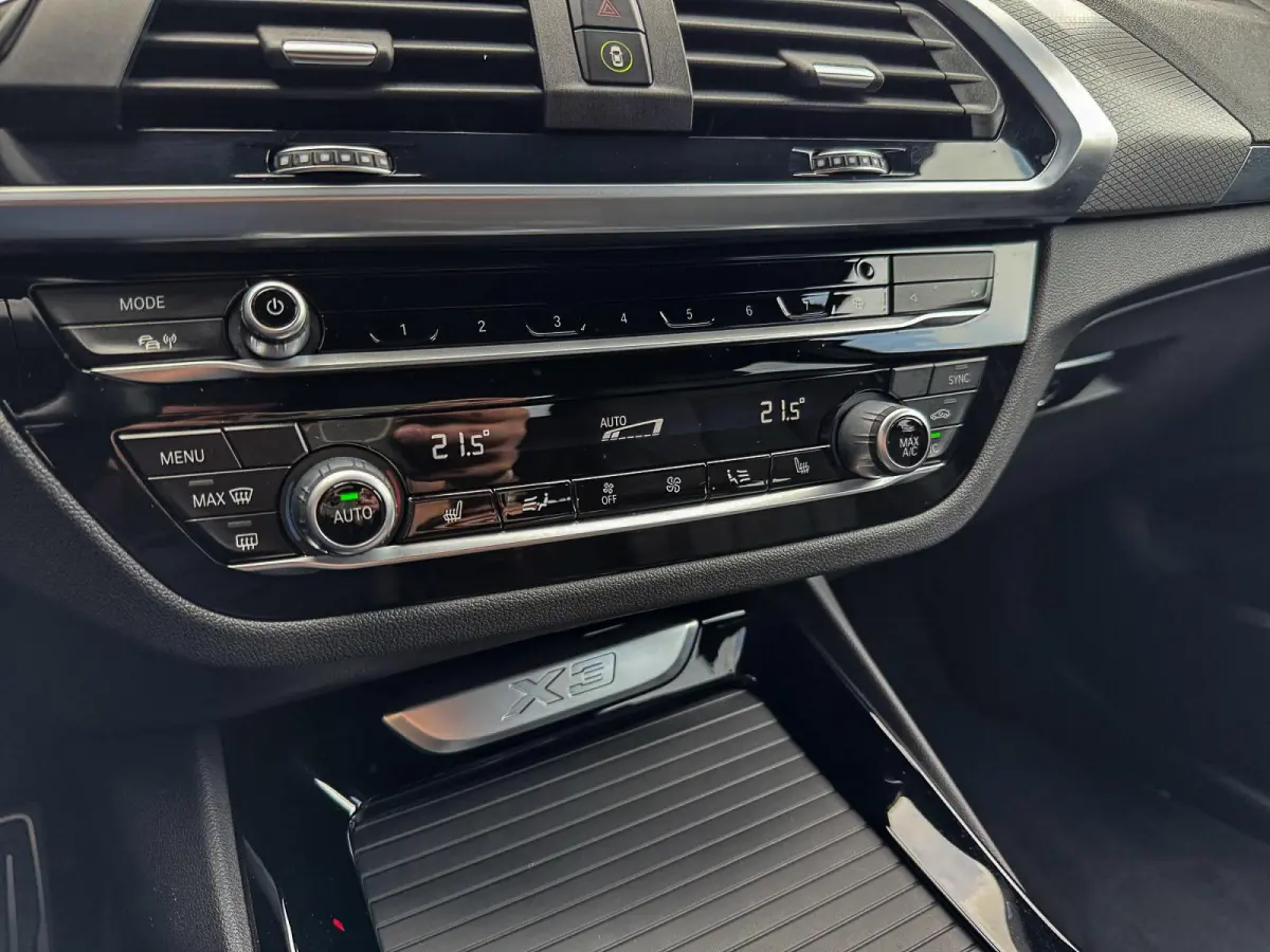 xDrive20i M-Sport ✅ Trekhaak ✅ Leder ✅ Head-Up