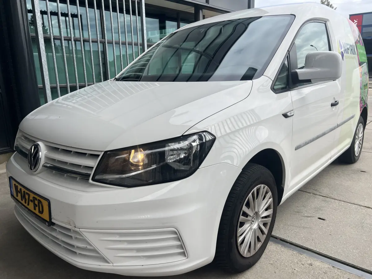 2.0 TDI L1H1 BMT Trendline | TREKHAAK | AIRCO | BLUETOOTH | ALL-SEASON BANDEN