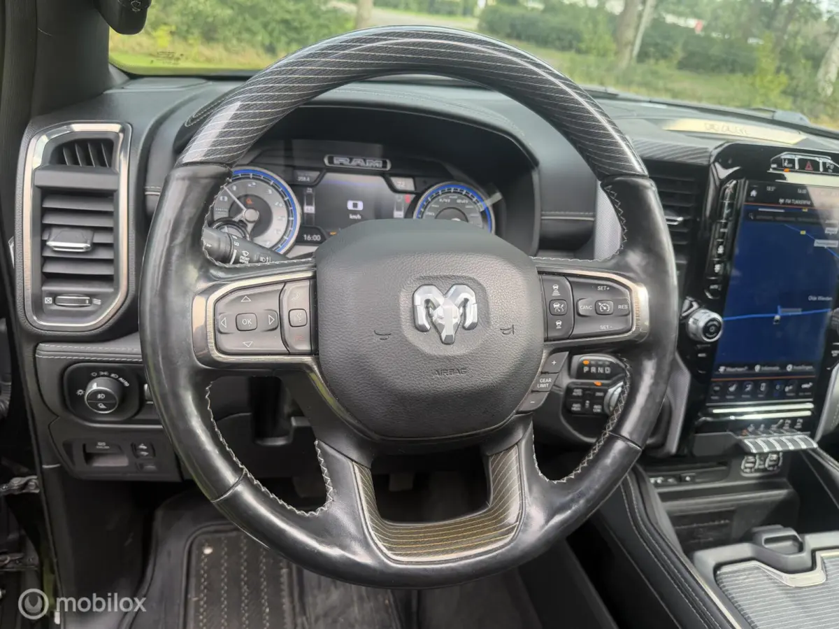 1500 4X4 5.7 V8 4x4 Crew Cab 5'7 Limited