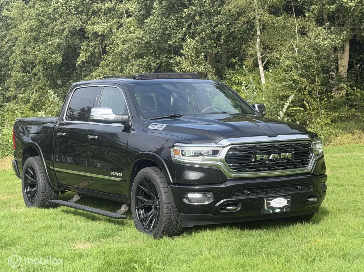 1500 4X4 5.7 V8 4x4 Crew Cab 5'7 Limited