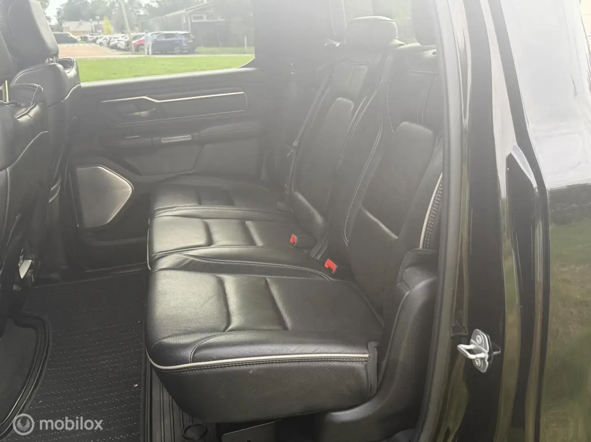 1500 4X4 5.7 V8 4x4 Crew Cab 5'7 Limited
