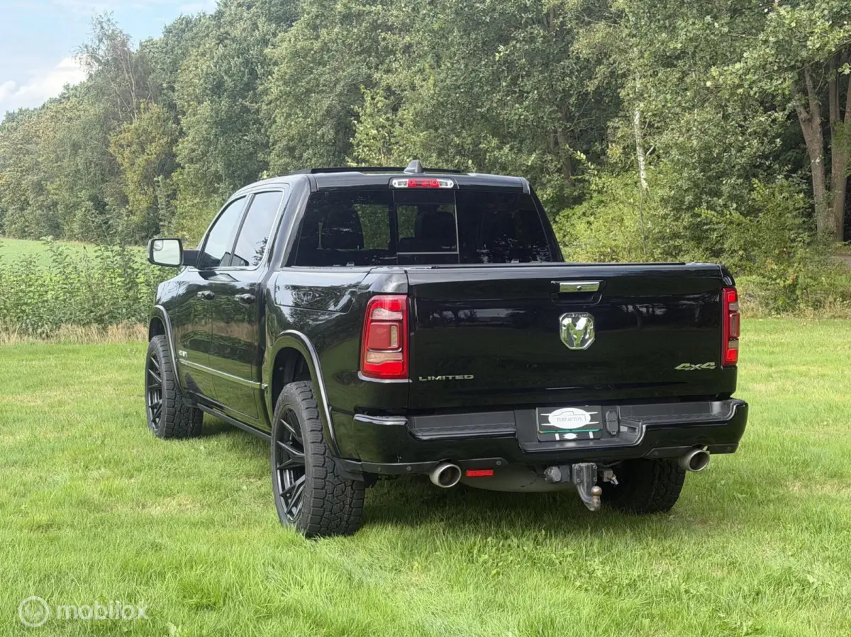 1500 4X4 5.7 V8 4x4 Crew Cab 5'7 Limited