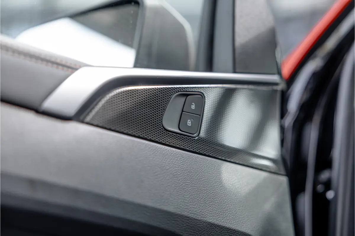 3.0 TDI 4Motion PanAmericana | ACC | 360 Camera | Harman Kardon | Lederen bekleding | Blind spot | Standkachel | Navigatie | CarPlay | LED | Trekhaak | DAB | Dealer onderhouden | Grijs kente