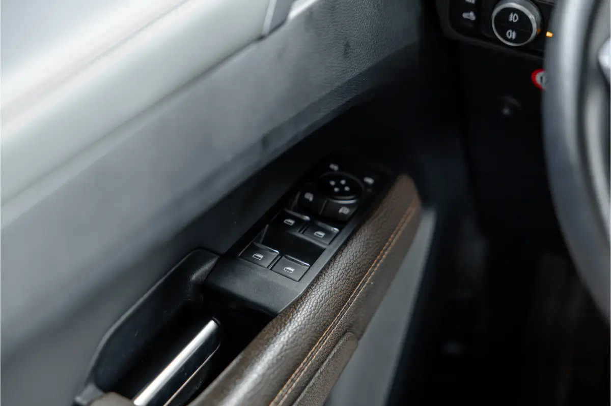 3.0 TDI 4Motion PanAmericana | ACC | 360 Camera | Harman Kardon | Lederen bekleding | Blind spot | Standkachel | Navigatie | CarPlay | LED | Trekhaak | DAB | Dealer onderhouden | Grijs kente